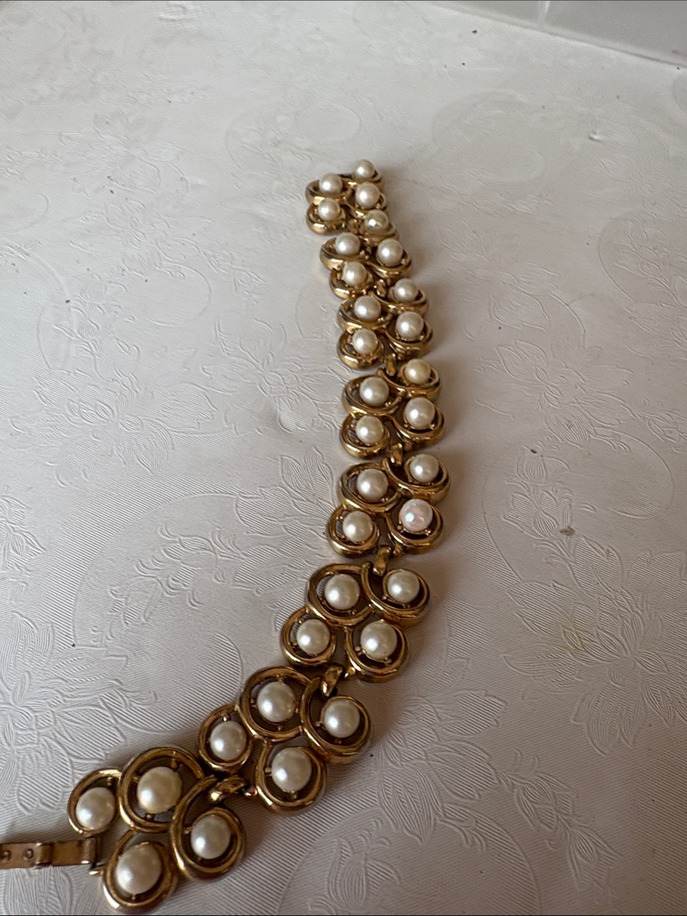 Trifari Gold-Tone Bracelet with Ivory Pearls - Picture 5 of 7
